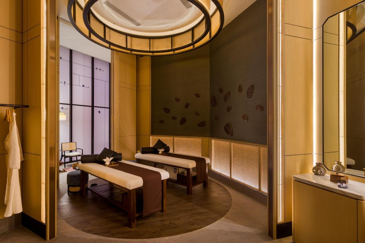 M Resort & Hotel קואלה לומפור מראה חיצוני תמונה The Spa at The St Regis Mumbai