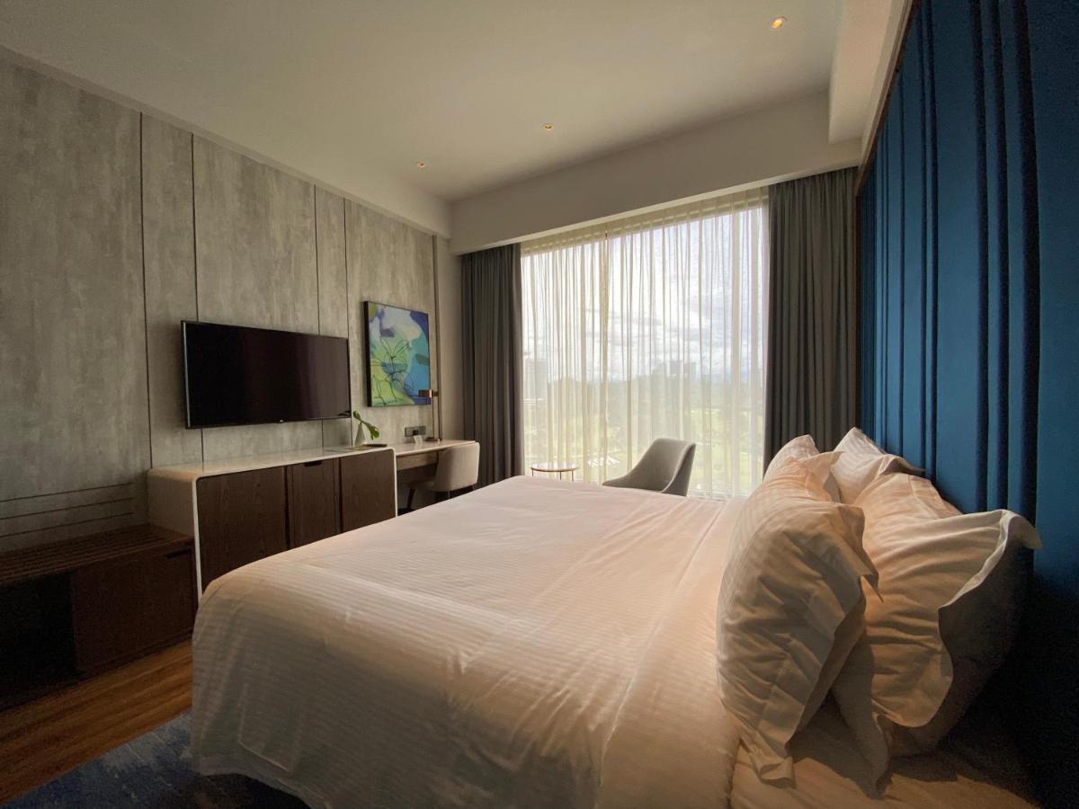 M Resort & Hotel קואלה לומפור מראה חיצוני תמונה A bedroom at the hotel